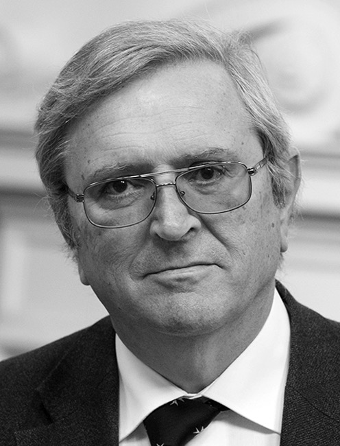 Mesterházy Ákos 